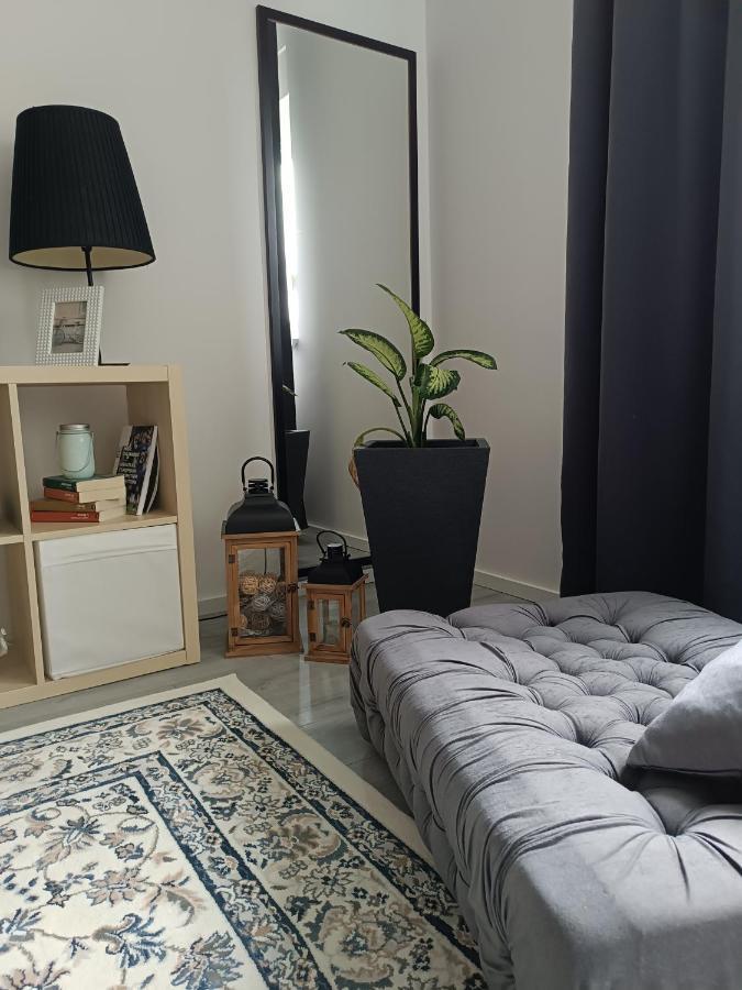 Apartman Vervis วาราชดีน ภายนอก รูปภาพ